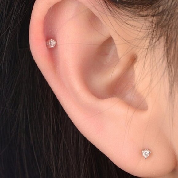 SUPER DAINTY DIAMOND  DOTS STATEMENT STUDS - Picture 1 of 1